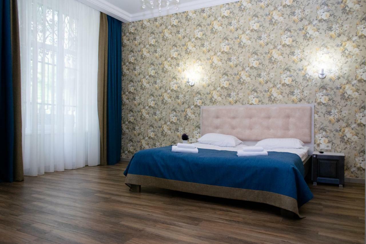 Mini Hotel Barvy Lvova On Kostyushka St. Exteriör bild