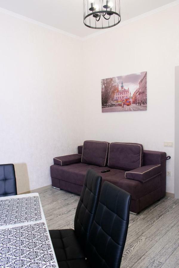 Apartment Barvy Lvova On Kostyushka St Exteriör bild